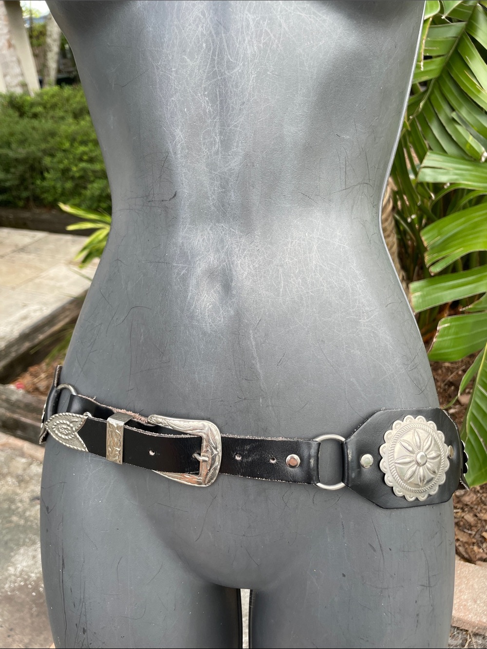 Black leather and silver churros chain style belt